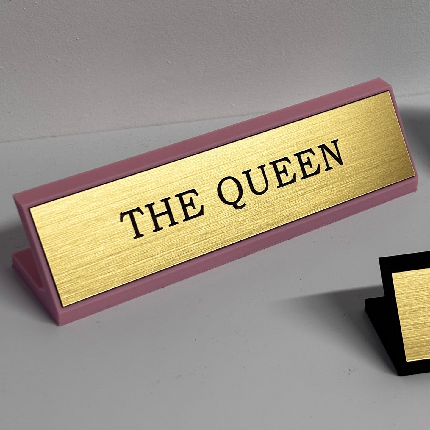 CREATE YOUR OWN CUSTOM DESK SIGN